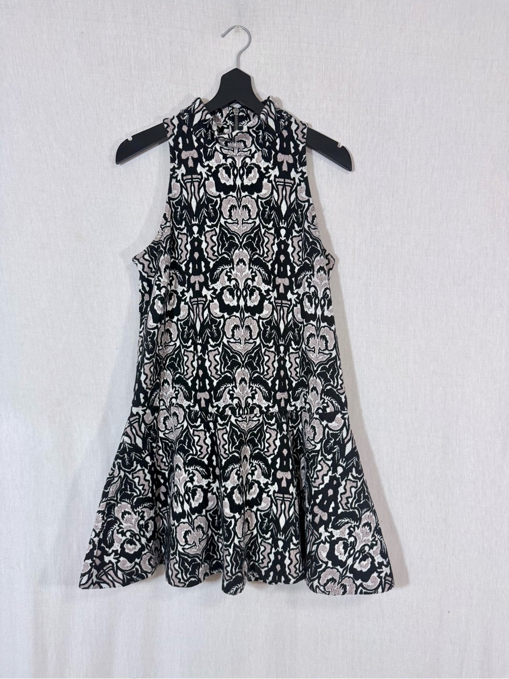 Free people XS Sleeveless Black & Cream knit brocade skater Dress